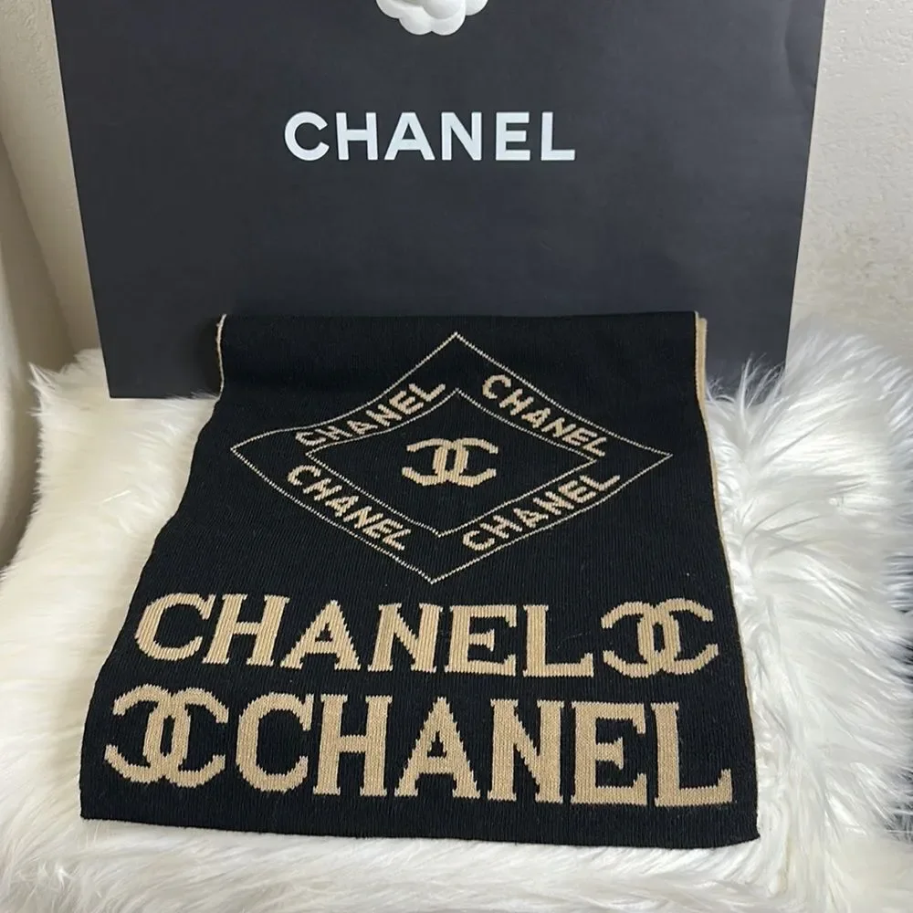 💯Authentic Chanel Scarf 🍀